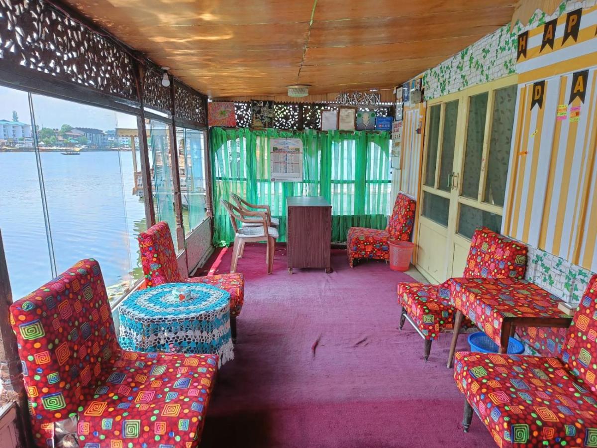 Hotel Island Srīnagar Extérieur photo